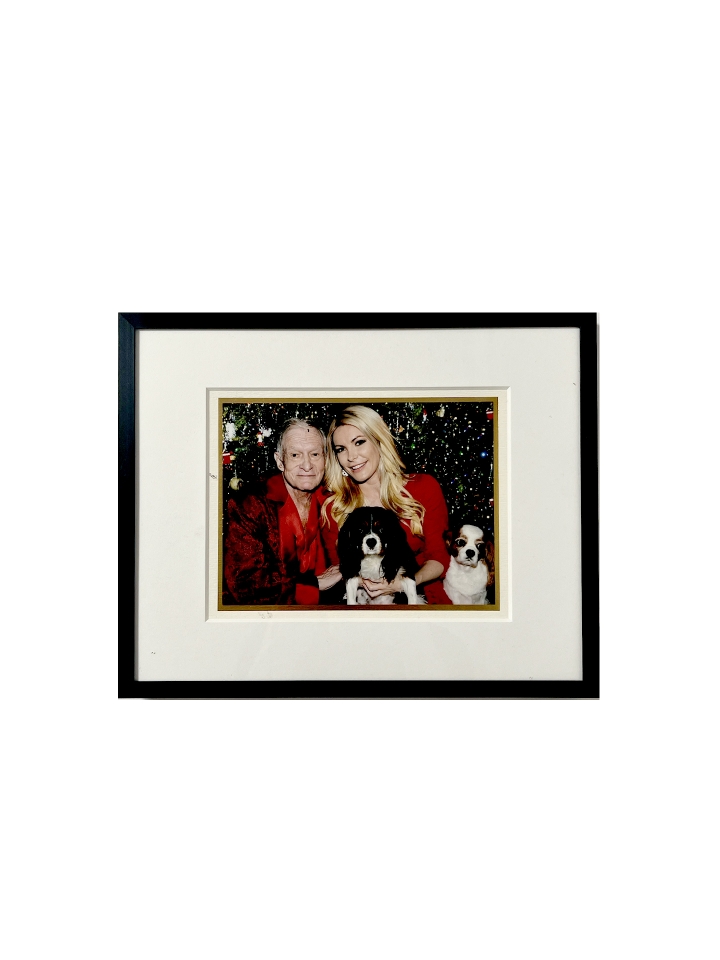 Kaart - Kerst - Playboy -  Hugh Hefner & Crystal en honden Charlie & Lady - Gesigneerd