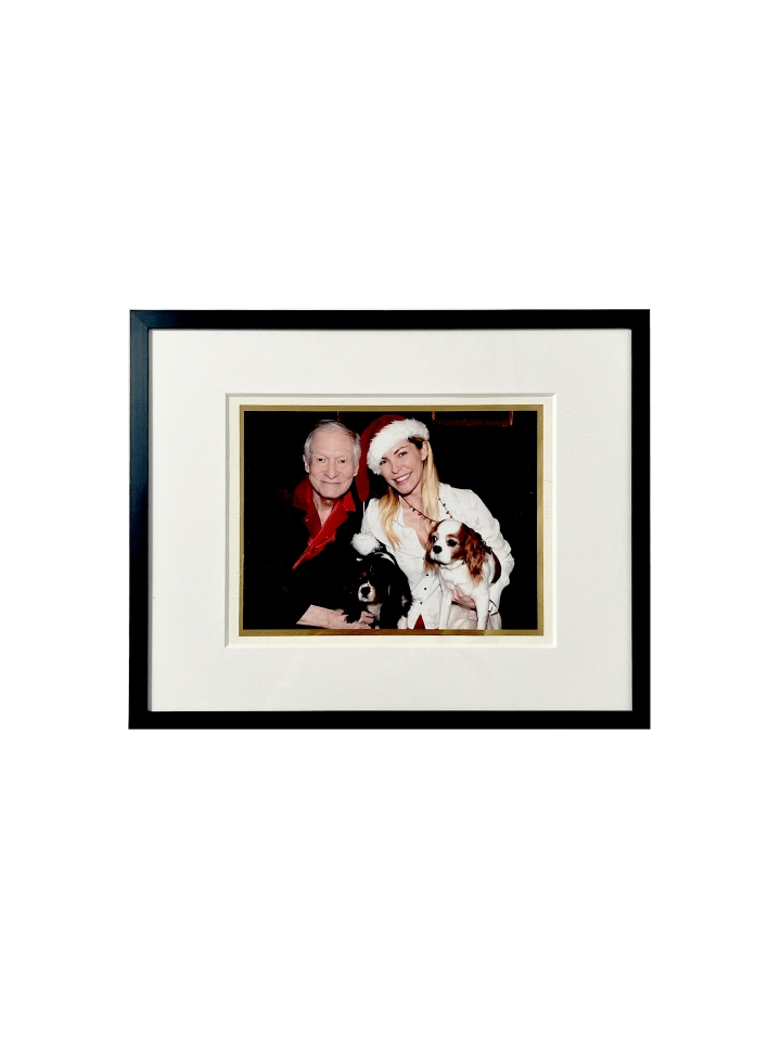 Kaart - Kerst - Playboy -  Hugh Hefner & Crystal en honden Charlie & Lady - Gesigneerd